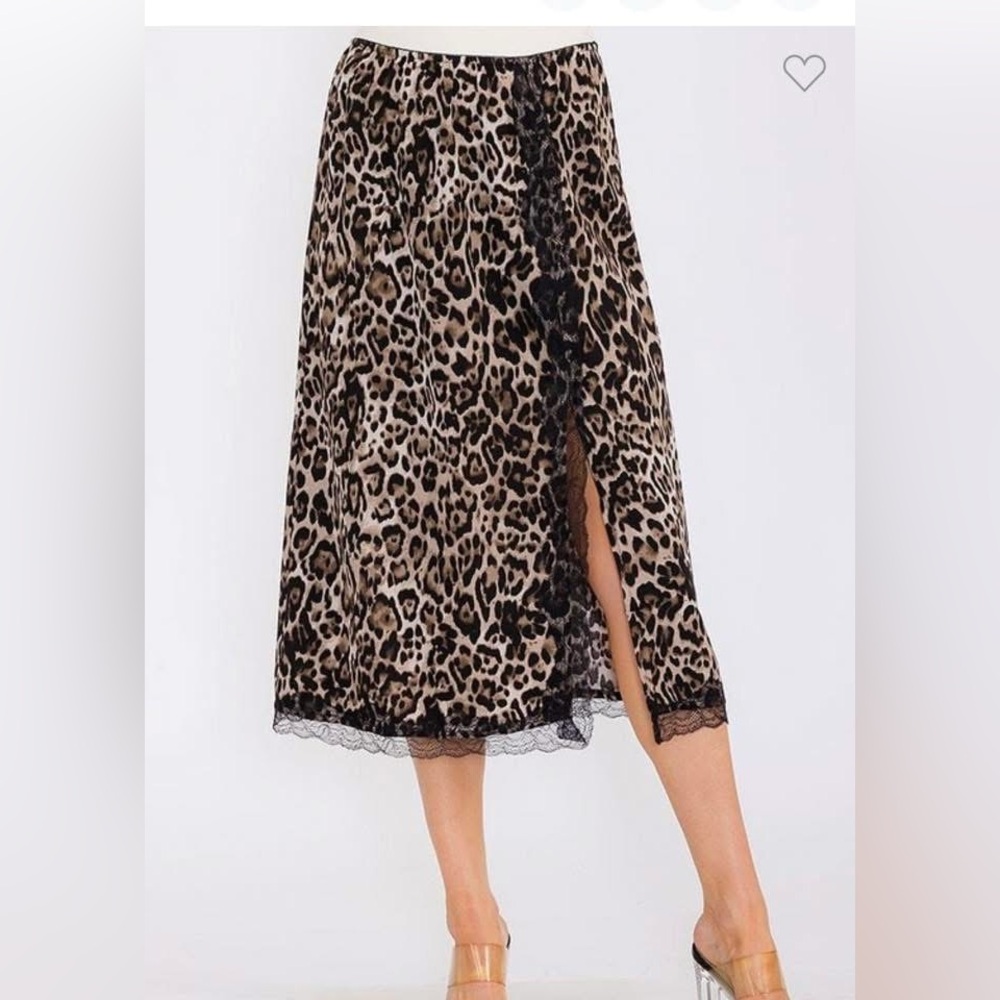 Mittoshop Animal Print Midi Skirt with Black Lace